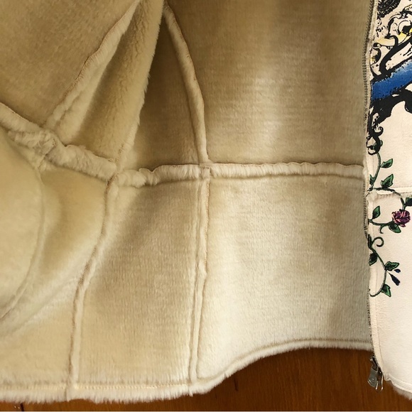 eStudio Philhobar Design faux shearling coat with painted floral design.  Size S - Picture 4 of 6
